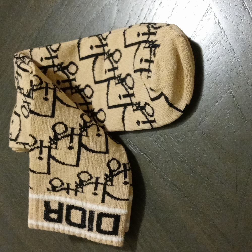 SOLD OUT🎉🎉🎉 NWOT Mens Dior Socks 7 -10 1/2